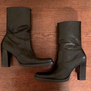 On trend 90’s vintage mid half block heel boot made with genuine leather!